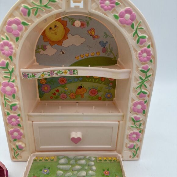 Vintage 1983 Charmkins Toy With Some Figures - Picture 5 of 6